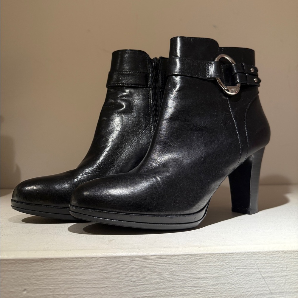 Gorgeous Ralph Lauren Leather Heeled Ankle Boots
